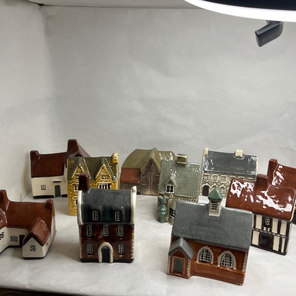 Vintage Mudlen End Studios Mini Ceramic Houses Made In England LOT 10 RARE - Picture 1 of 11